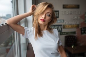 Sexy blondes via cheap escorts in London